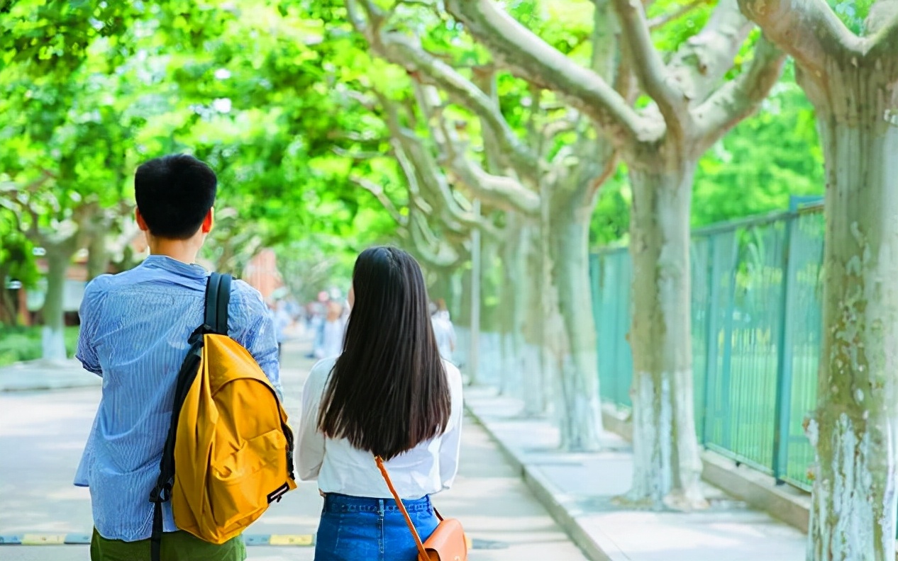 女儿同学关系很好怎么称呼